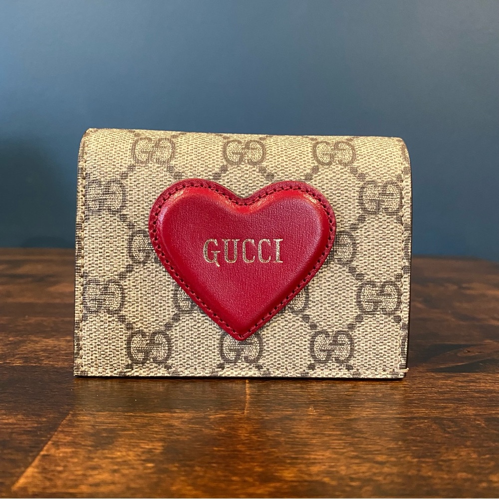 Gucci Valentine’s Day Card Case Wallet